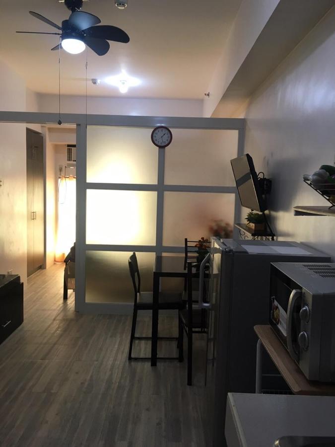 Condominium With Swimming Pool And Viewing Deck Tagaytay City Eksteriør bilde