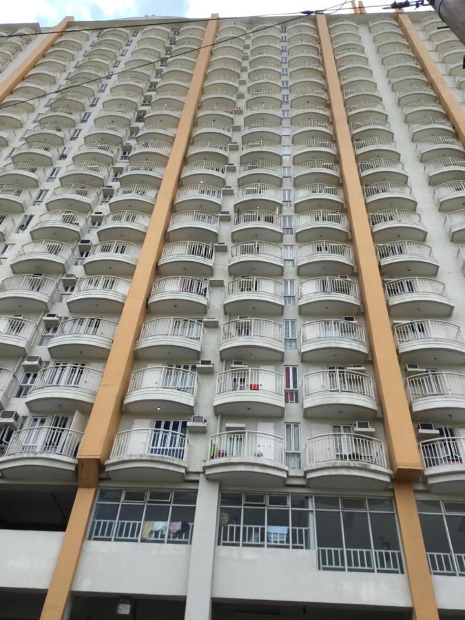 Condominium With Swimming Pool And Viewing Deck Tagaytay City Eksteriør bilde